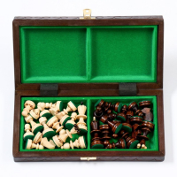 Шахматы польские деревянные большие Madon "Изумруд", 28 х 28 см, король h-6.5 см Шахматы польские деревянные большие Madon "Изумруд", 28 х 28 см, король h-6.5 см