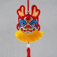 Подвеска-саше текстиль "Дракон" красная 2х7,5х24 см Подвеска-саше текстиль "Дракон" красная 2х7,5х24 см