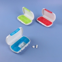 Таблетница, 12 &times; 7,5 &times; 2,8 см, 6 секций, цвет белый/МИКС