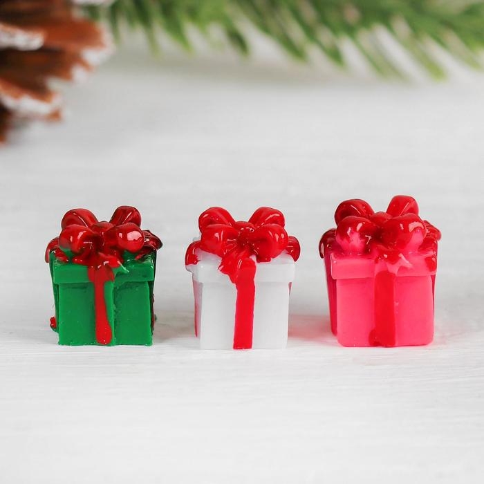 Миниатюра кукольная &laquo;Подарочек&raquo;, набор 4 шт, размер 1 шт: 1,5&times;1,5&times;1,6 см, цвета МИКС