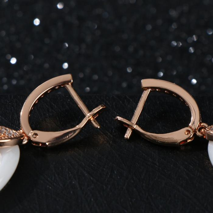 Серьги керамика «Овал» висячий, цвет белый в золоте Серьги керамика «Овал» висячий, цвет белый в золоте