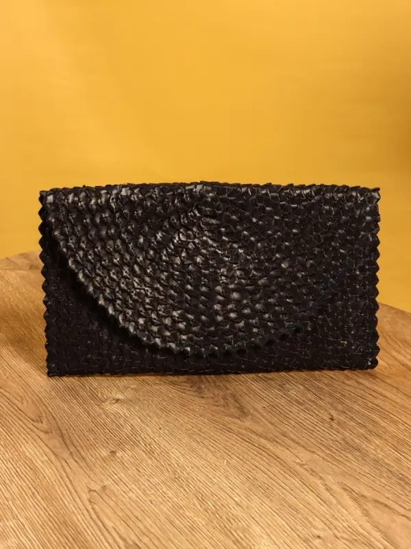 Сумка клатч плетёная из пальмового листа, 28&times;16&times;2 см, чёрная