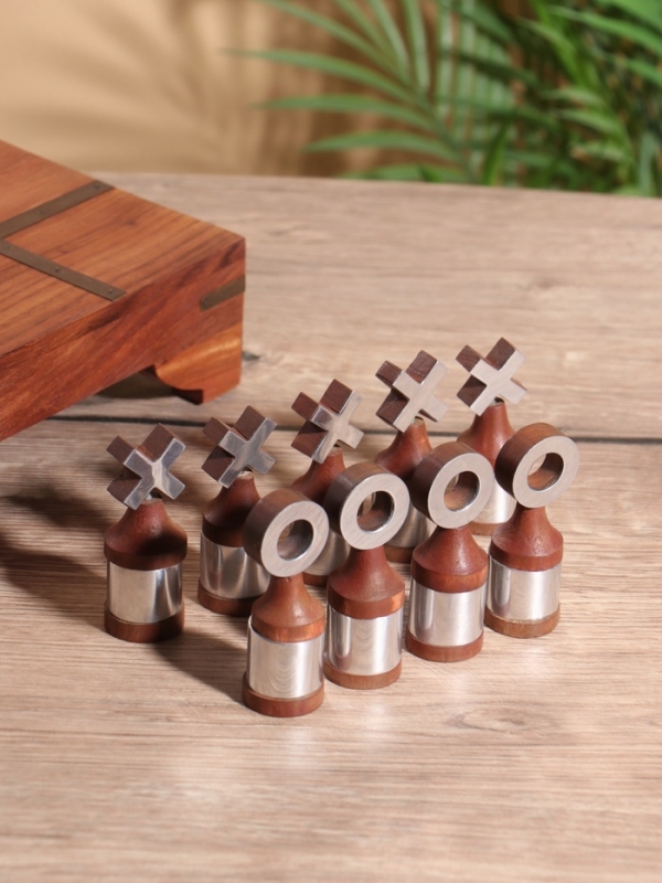 Настольная игра "Крестики-нолики" 20х20 см, манговое дерево, алюминий