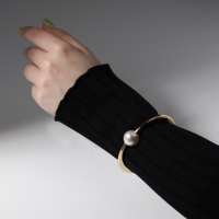 Браслет металл &laquo;Жемчужный&raquo; одна бусина, цвет золото