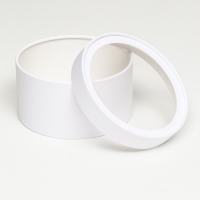 Подарочная коробка "Алмаз" белый, завальцованная с окном, 18 х 10 см