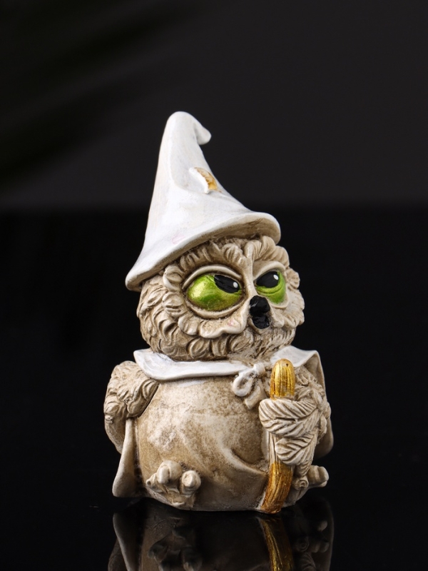 Фигура "Сова на метле" 10х7х6 см, бежевый