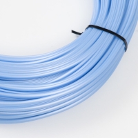 Ротанг искусственный гладкий 7 мм 100 м полутрубка (голубой перламутр) Ротанг искусственный гладкий 7 мм 100 м полутрубка (голубой перламутр)