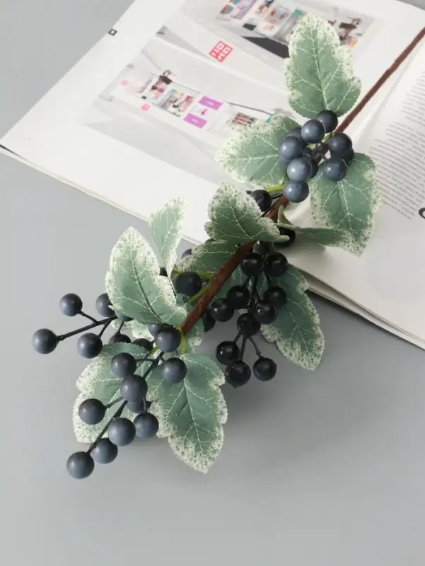 Цветы искусственные &laquo;Ветка ягодная&raquo;, h=57 см, синие