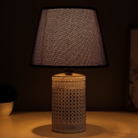 Настольная лампа "Торонто" Е14 40Вт черный белый 22,5х22,5х35см Настольная лампа "Торонто" Е14 40Вт черный белый 22,5х22,5х35см