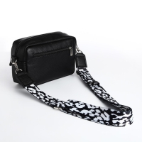 Сумка женская через плечо TEXTURA, маленький размер, цвет чёрный Сумка женская через плечо TEXTURA, маленький размер, цвет чёрный