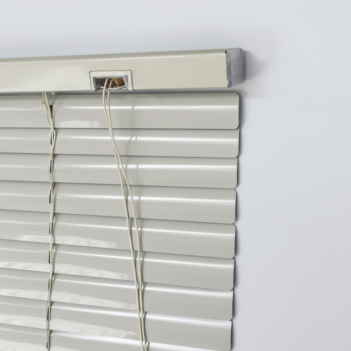 Жалюзи горизонтальные 70&times;160 см, цвет бежевый