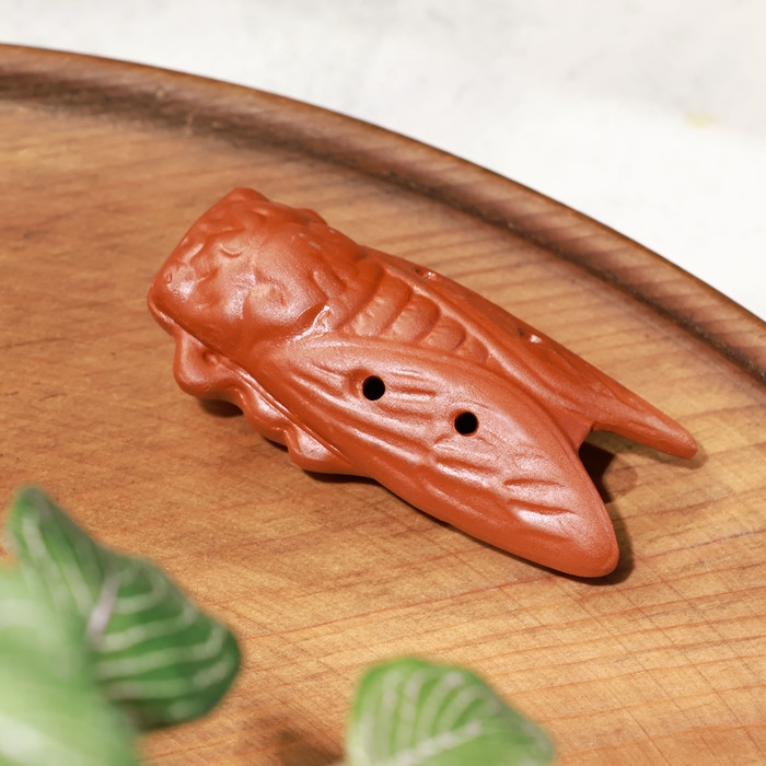 Фигурка для чайной церемонии - свистулька Фигурка для чайной церемонии - свистулька "Певчая цикада" 7,5х2,5х3,5см