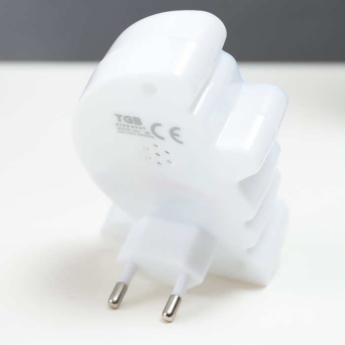 Ночник пластик Ночник пластик"Веселые Зверята" 3 диода 220В МИКС 9х6х6,2 см RISALUX