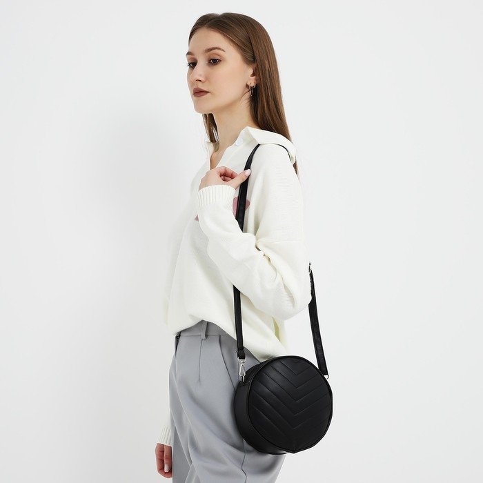 Сумка женская круглая из искусственной кожи, 18х18 см, цвет чёрный Сумка женская круглая из искусственной кожи, 18х18 см, цвет чёрный