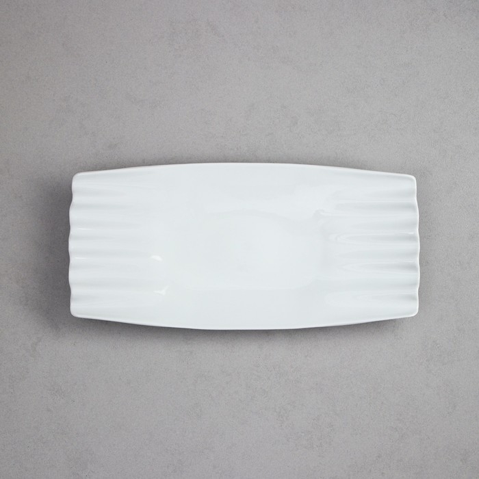 Блюдо &laquo;Идилия&raquo;, фарфор, Иран