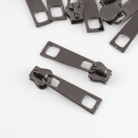 Бегунок галантерейный для молнии &laquo;Трактор&raquo;, №5, 10 шт, цвет чёрный никель