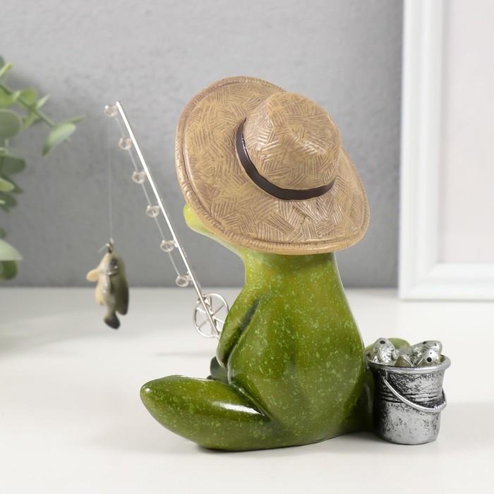 Сувенир полистоун лак "Лягушонок-рыбачок" 15,5х11,8х13,8 см