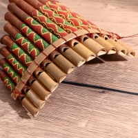 Сувенирный музыкальный инструмент "Флейта Пана" 28х19,5х6,5 см МИКС Сувенирный музыкальный инструмент "Флейта Пана" 28х19,5х6,5 см МИКС