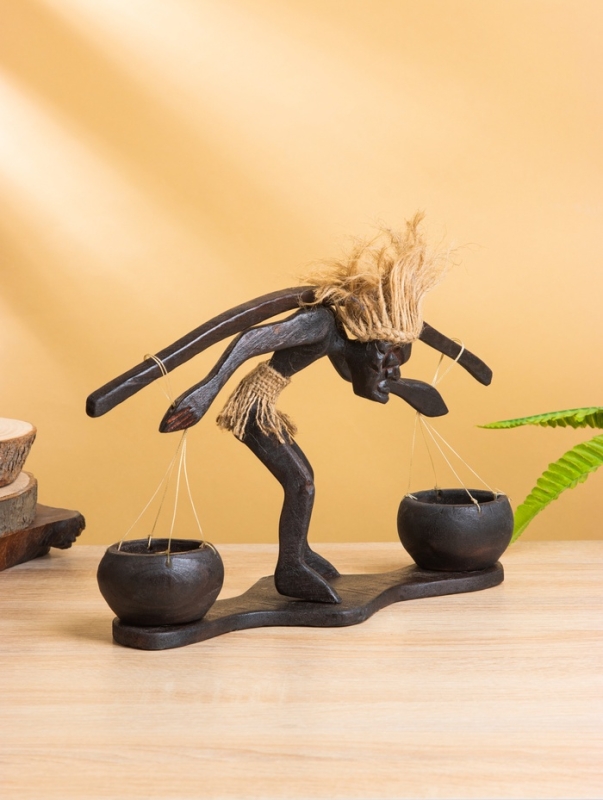 Сувенир &laquo;Абориген водонос&raquo;, 31&times;9&times;20 +/- 1 см, дерево