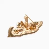 Зажим для кардигана "Ажур", винтажные пики, цвет белый в золоте