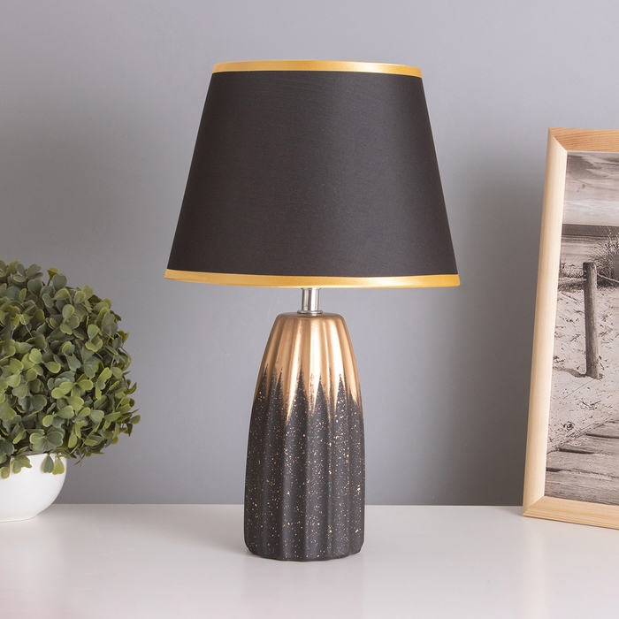 Лампа настольная "Анеле" 1х40Вт Е14 черный/золото 22х22х38см
