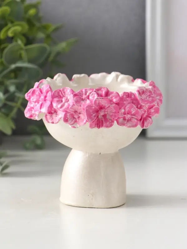 Подсвечник для тонкой свечи &laquo;Девочка в венке малая&raquo;, 7.5&times;9&times;8 см, перламутр