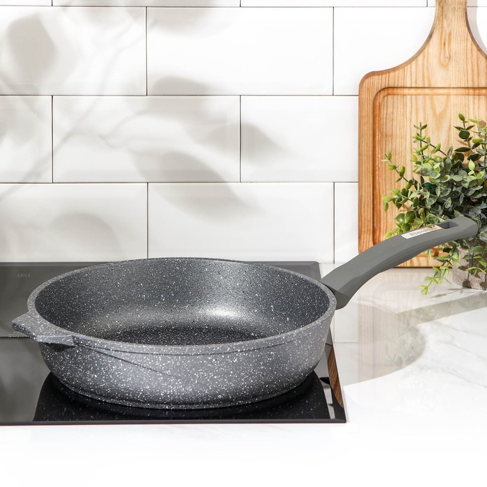 Сковорода &laquo;Гранит&raquo;, d=28 см, пластиковая ручка, антипригарное покрытие, цвет серый