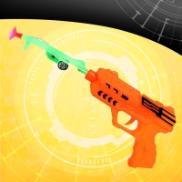 Пистолет «Лётчик», стреляет присосками, со свистком, цвет МИКС Пистолет «Лётчик», стреляет присосками, со свистком, цвет МИКС