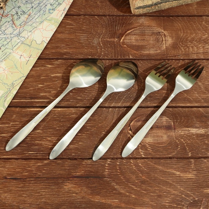 Набор посуды для пикника «Первая обеденная помощь», 2 тарелки, 2 ложки, 2 вилки Набор посуды для пикника «Первая обеденная помощь», 2 тарелки, 2 ложки, 2 вилки