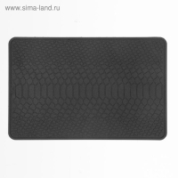 Коврик противоскользящий под кожу крокодила 20&times;13 см, черный