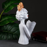 Ваза-подставка к бижутерии "Девушка с букетом" белая с золотом, 0,02 л Ваза-подставка к бижутерии "Девушка с букетом" белая с золотом, 0,02 л