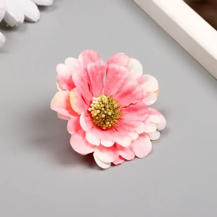 Бутон на ножке для декорирования "Многослойная ромашка розовая" 6х6 см