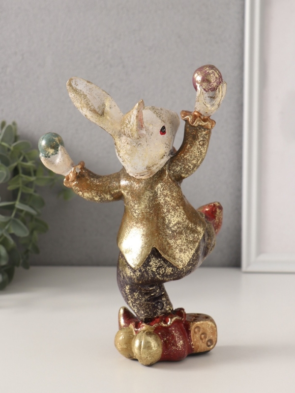 Сувенир полистоун "Цирковой кролик-жонглёр" 12,5х15х20 см