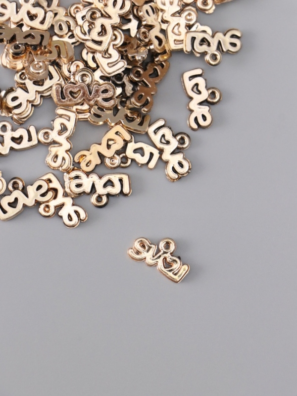 Декор для творчества пластик "Love ажурная" набор 50 шт 1х1,3х0,2 см