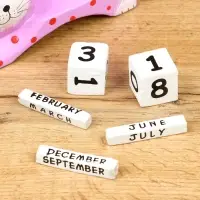 Календарь настольный &laquo;Кошка&raquo;, 14&times;4&times;10 см, дерево, сиреневый