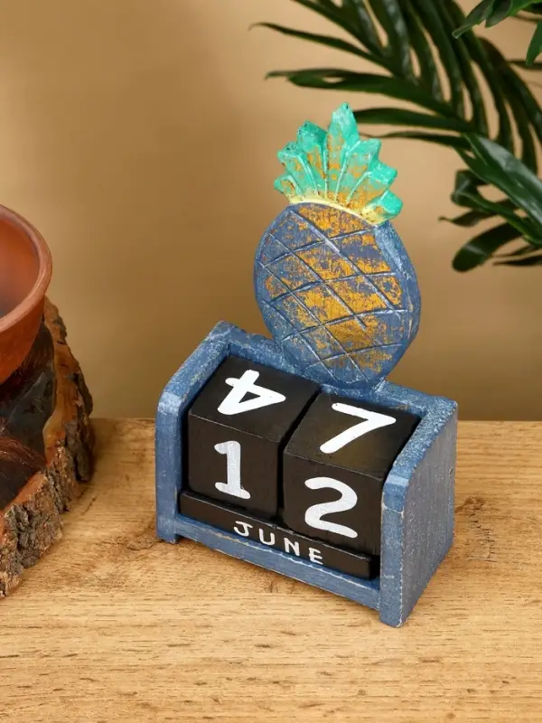 Календарь настольный &laquo;Ананас&raquo;, 10.5&times;5.5&times;19.5 см, дерево, сине-зелёный