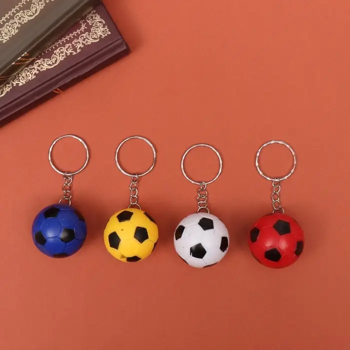 Брелок для ключей на кольце &laquo;Футбольный мяч&raquo;, пластик, 3&times;3&times;3 см, МИКС