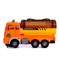 Машина &laquo;Топливо&raquo;, световые и звуковые эффекты, работает от батареек