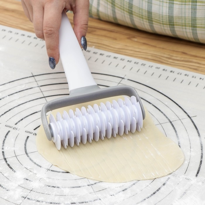 Валик для нарезки теста Доляна &laquo;Виктори&raquo;, 20&times;12 см, цвет белый