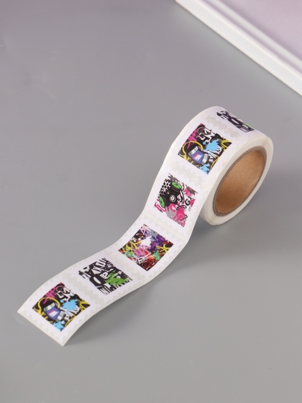 Наклейка бумага "Марки. Граффити" 3х3 см 200 шт в рулоне