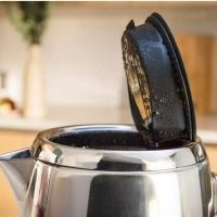 Электрический чайник Majestuo KI883D10, объем 1.5 л