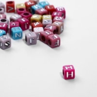 Бусина из акрила &laquo;Буквы английские&raquo; МИКС, серебристые, кубик 6&times;6 мм, (набор 10 г), цвет МИКС