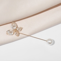 Булавка &laquo;Бабочка&raquo; объемная, 7,5 см, цвет белый в золоте