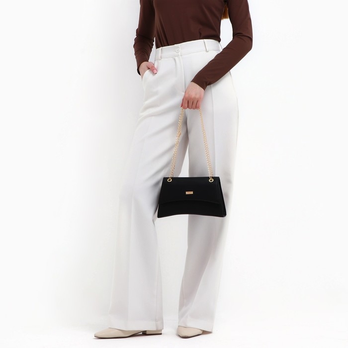 Сумка женская из искусственной кожи с клапаном, 26х16х9 см, черный цвет Сумка женская из искусственной кожи с клапаном, 26х16х9 см, черный цвет