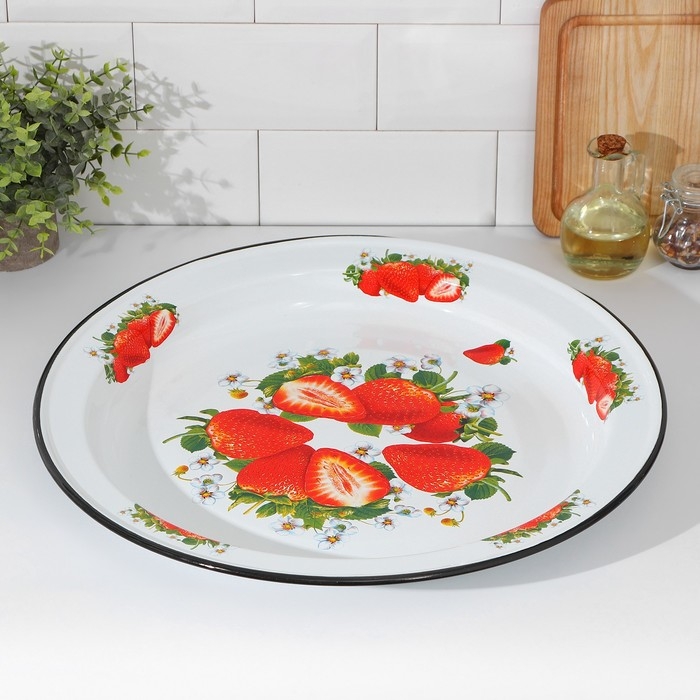 Блюдо &laquo;Клубника садовая&raquo;, d=47,5 см, цвет белый