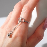 Кольцо &laquo;Цепь&raquo; кошечка, цвет серебро, безразмерное