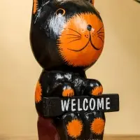 Сувенир "Кот с табличкой WELCOME" дерево 10х7х16 см, цв. чёрно-рыжий