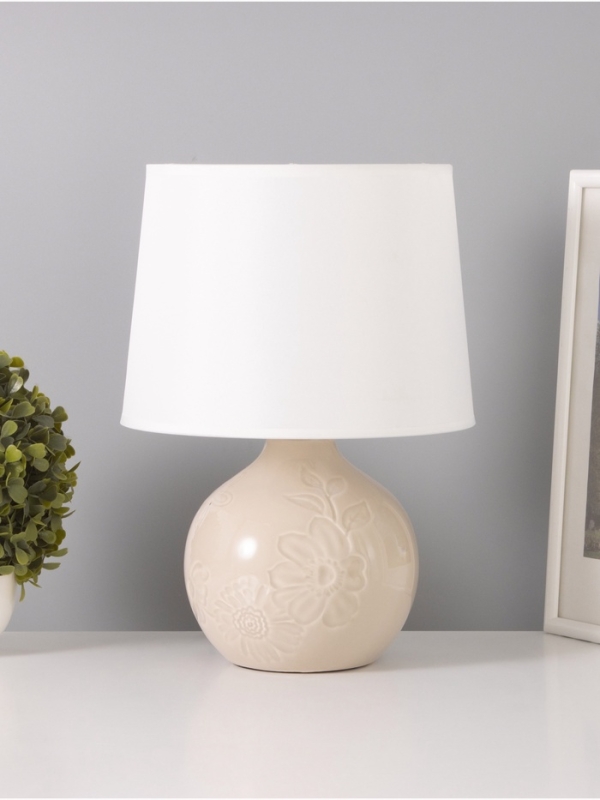 Настольная лампа "Цветы" 1х15Вт Е14 белый 23х23х31см