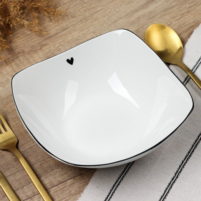 Глубокая тарелка керамическая &laquo;С любовью&raquo;, 17.5 х 17.5 х 5.5 см, 500 мл