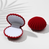 Футляр бархатный под серьги/кулон «Ракушка» 6×5,5, цвет красный, вставка белая Футляр бархатный под серьги/кулон «Ракушка» 6×5,5, цвет красный, вставка белая